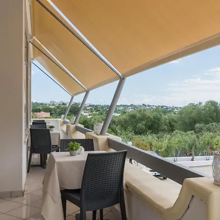 Piccolo Rosa 2* Ostuni