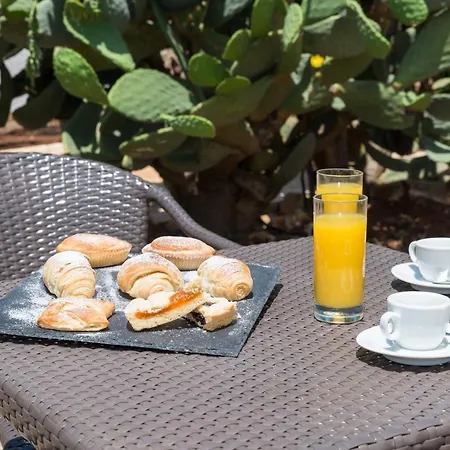 Piccolo Rosa Hotel 2*